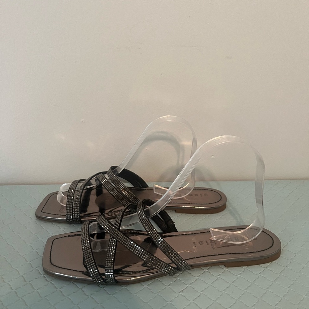 Gianni Bini Metallic Strappy Rhinestone Sandals Size 10